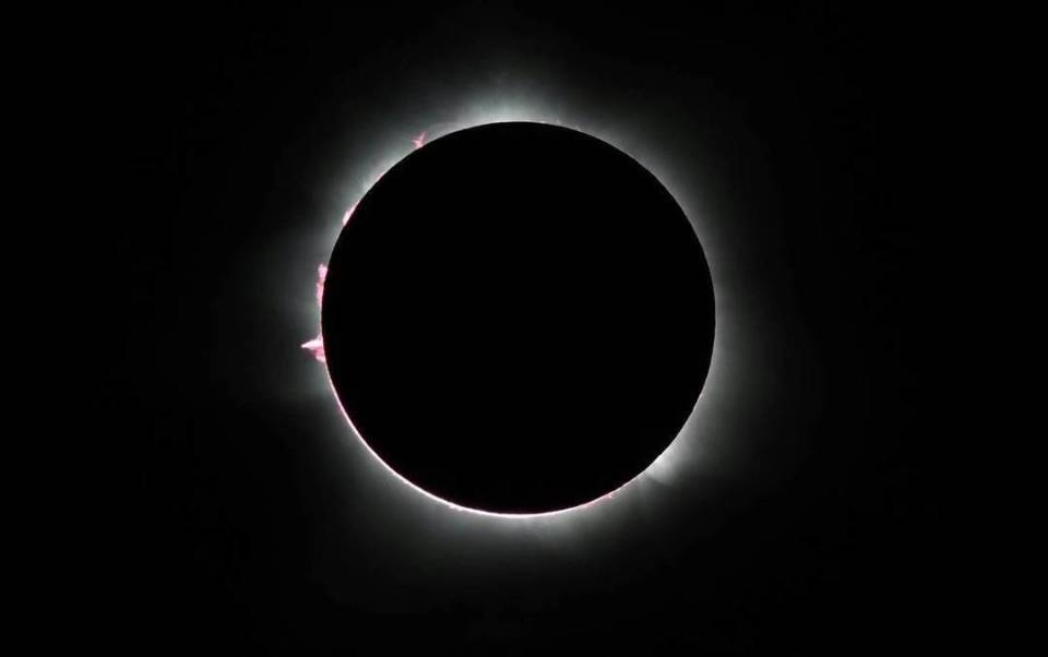 全球唯一日全食将于4月9日上演:北美洲专享的天文奇观,最长观测时长逾4分钟(图3) 全球唯一日全食将于4月9日上演:北美洲专享的天文奇观,最长观测时长逾4分钟(图3)