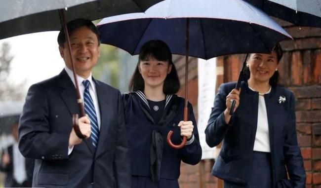 爱子公主步入职场:脱下华丽公主服,成为日本红十字会全职职员(图2) 爱子公主步入职场:脱下华丽公主服,成为日本红十字会全职职员(图2)