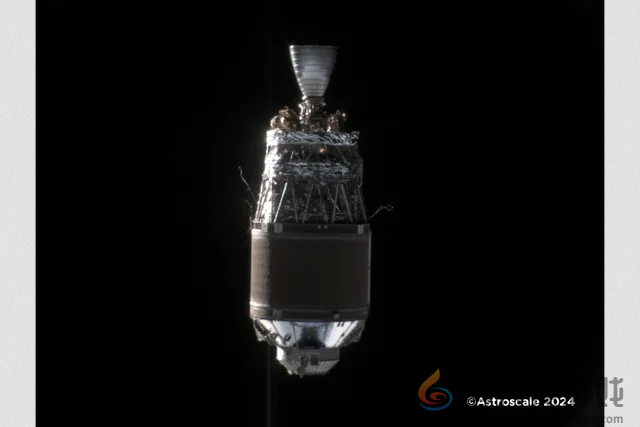 太空垃圾到底长什么样？航天器拍到超近距离照片(图1)