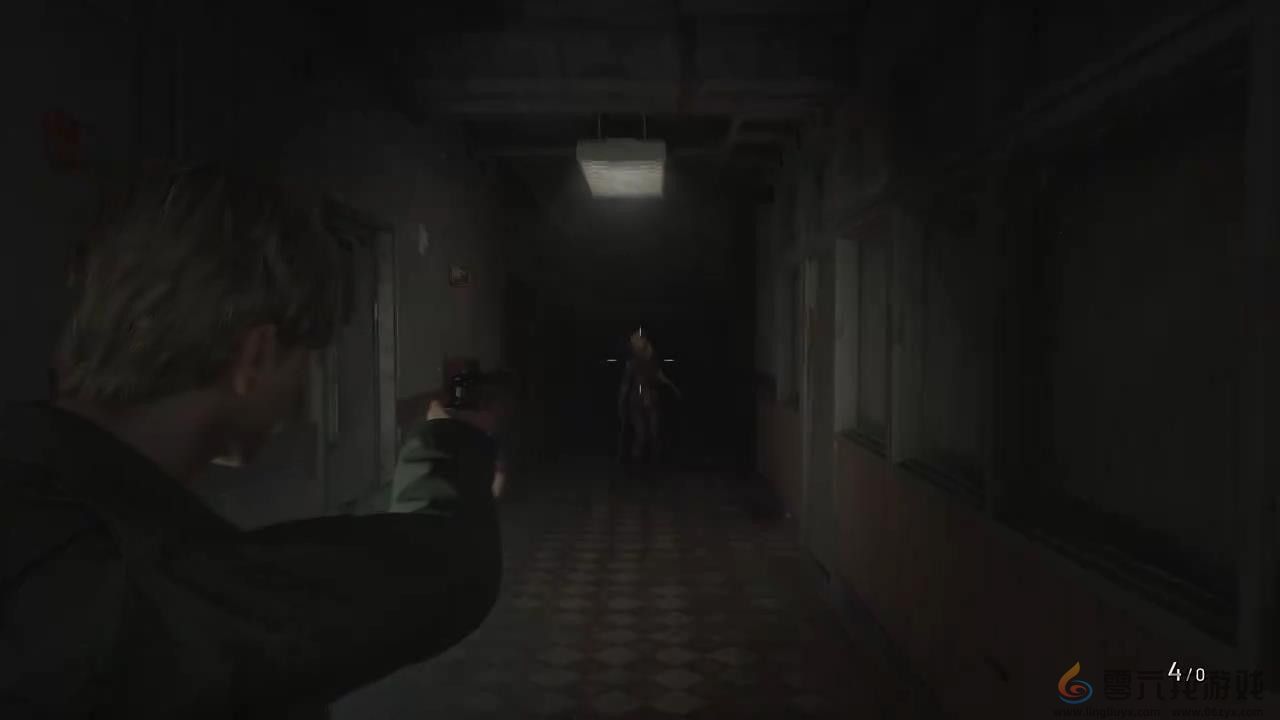 《寂静岭2：重制版》新片段：注意周围 拿武器狂打敌人(图3)