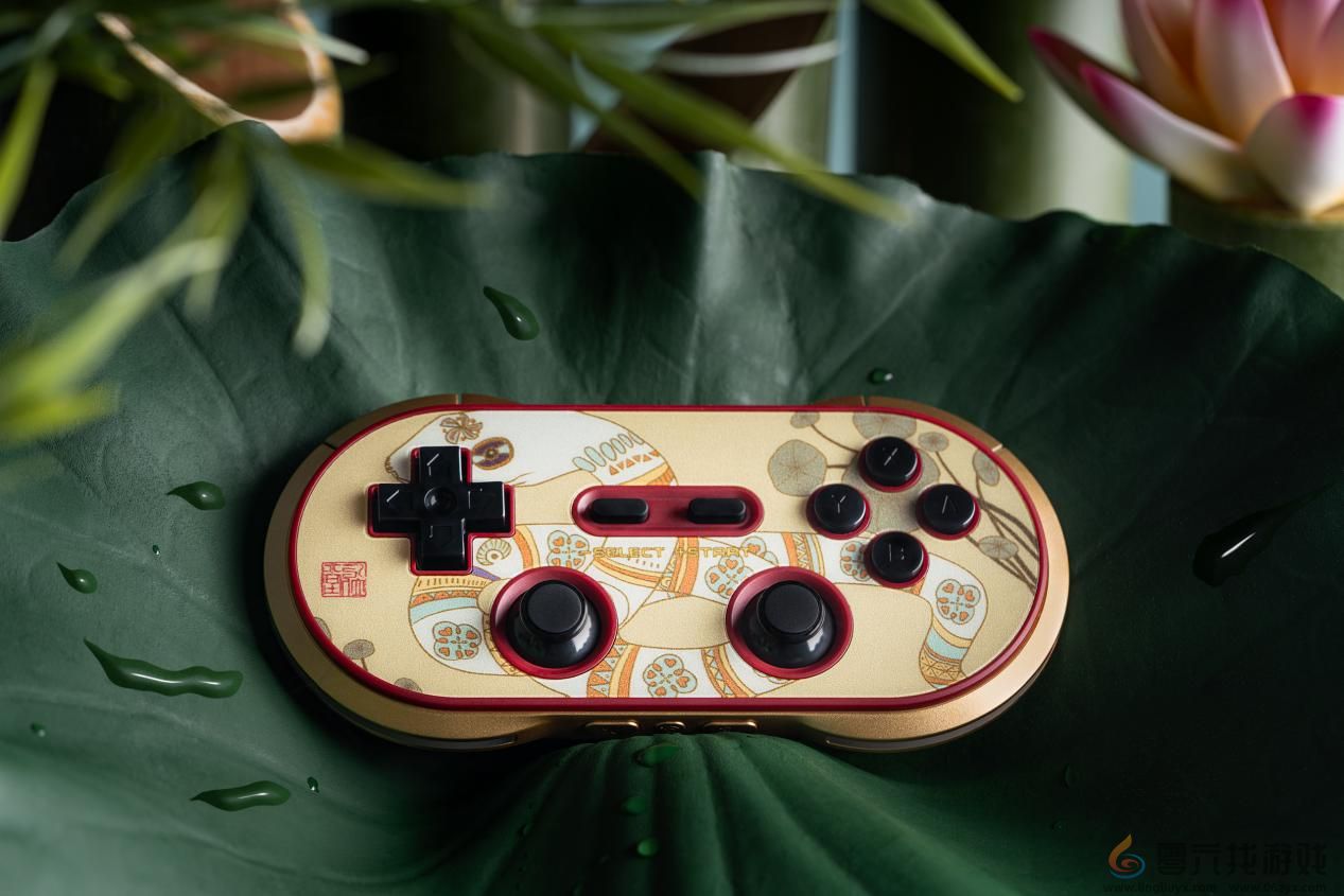 指随灵蛇舞，瑞至方寸间：八位堂蛇年生肖限量版手柄发布(图2)