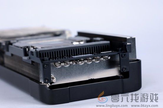 支持DLSS4，从“新”出发|影驰GeForce RTX 5080金属大师OC系列测评(图17)