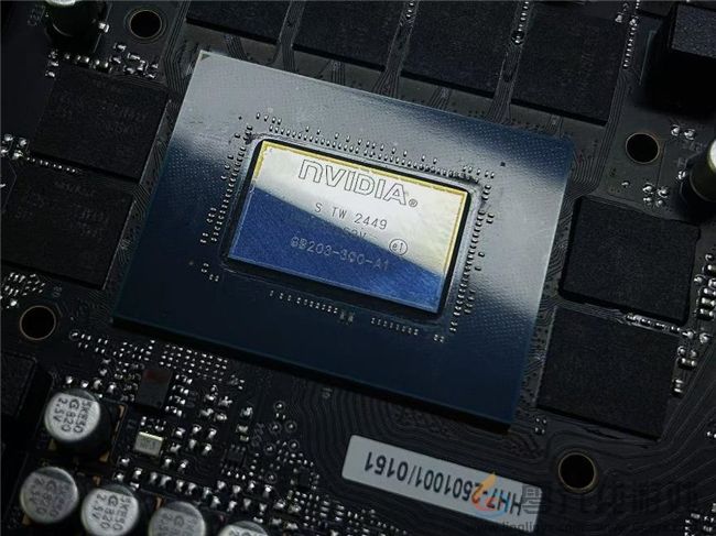 影驰 GeForce RTX 5070 Ti 金属大师 OC评测:DLSS 4超强发挥 影驰 GeForce RTX 5070 Ti 金属大师 OC评测:DLSS 4超强发挥(图9)