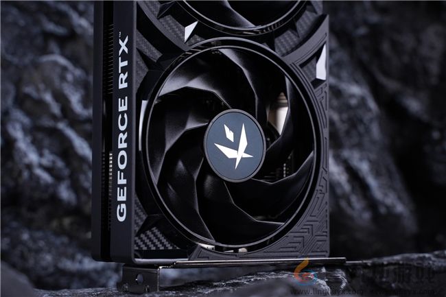 速速拿下这款新卡,影驰RTX 5070 FIRE评测(图9) 速速拿下这款新卡,影驰RTX 5070 FIRE评测(图9)