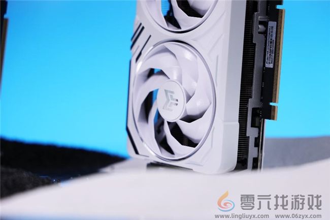 黑科技小钢炮!影驰RTX 5070金属大师OC实测(图11) 黑科技小钢炮!影驰RTX 5070金属大师OC实测(图11)